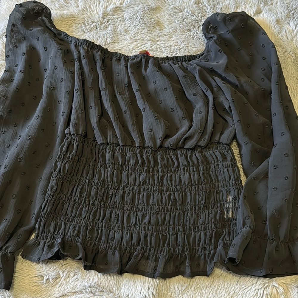 Blouse size M